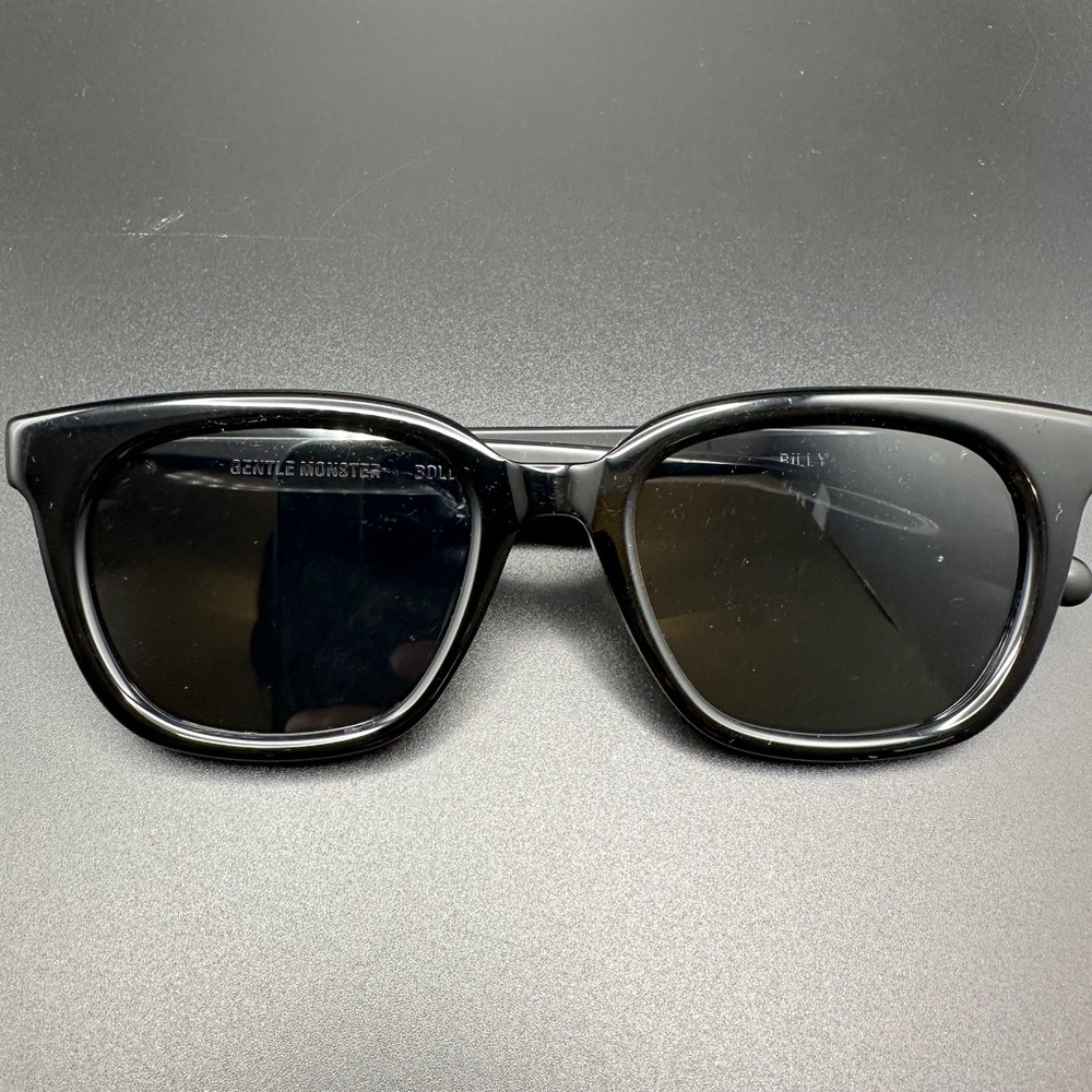 GENTLE MONSTER BILLY 01 Sunglasses Wellington Plastic Bold Black